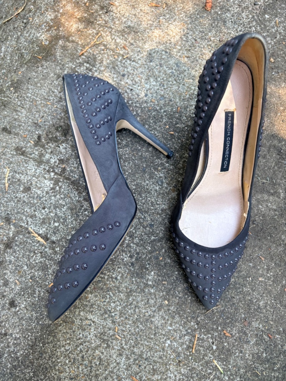 Heels - Picture 2 of 4